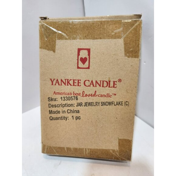 Yankee Candle Snowflake Jar Jewelry Necklace for 22 oz Candles New in Box - Picture 4 of 5